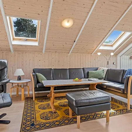 Ylvie - 500m From The Sea By Interhome Dannemare