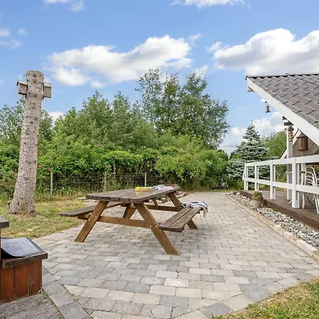 Holiday home Ylvie - 500m From The Sea By Interhome *
