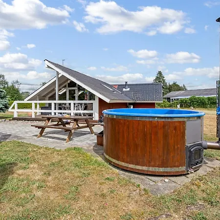 Ylvie - 500m From The Sea By Interhome Holiday home